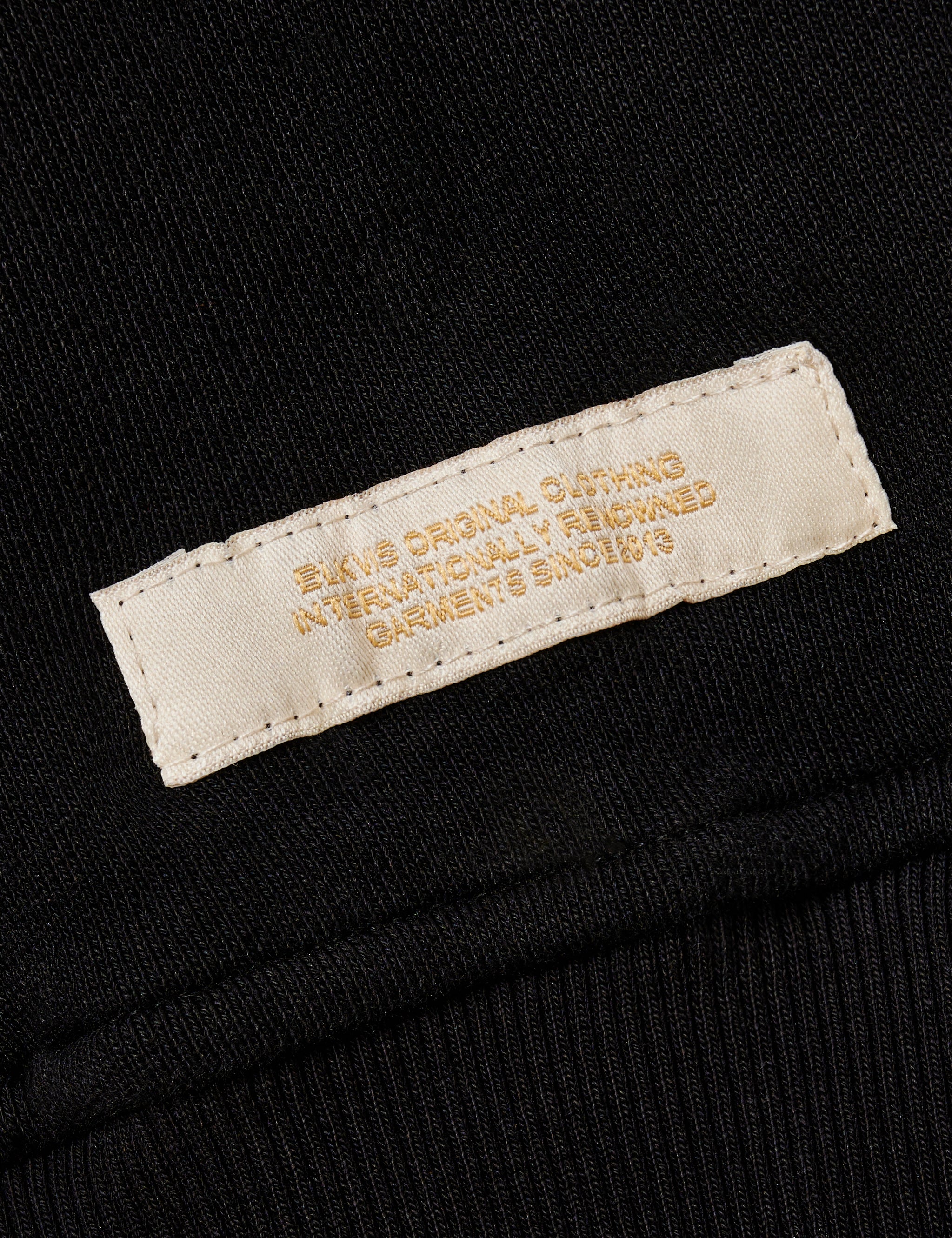 BLKVIS SCRIPT HOODIE - BLACK
