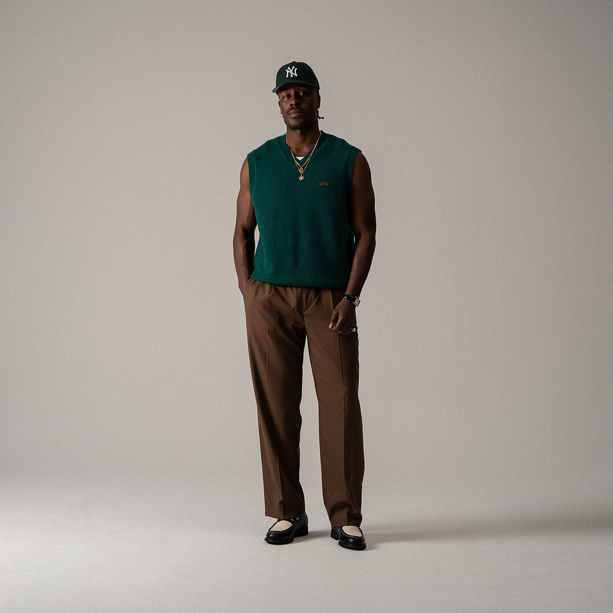 BLKVIS V NECK VEST - HUNTER GREEN