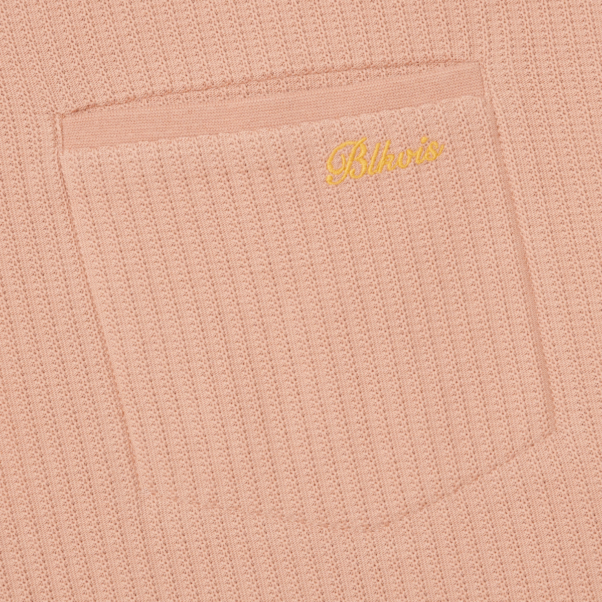 BLKVIS SCRIPT POINTELLE TEE - CAFE AU LAIT