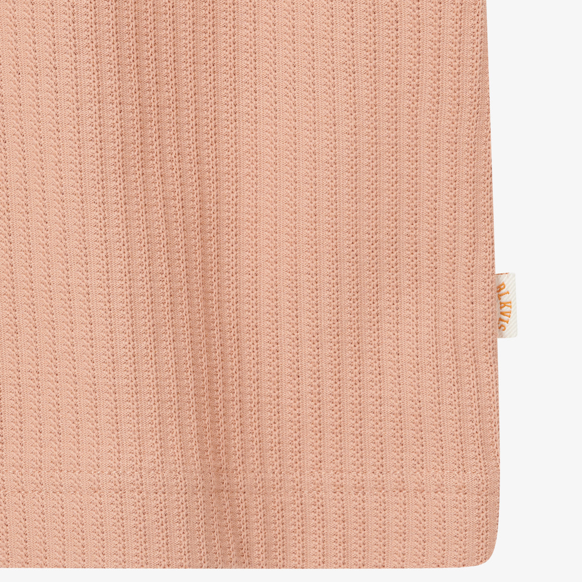 BLKVIS SCRIPT POINTELLE TEE - CAFE AU LAIT