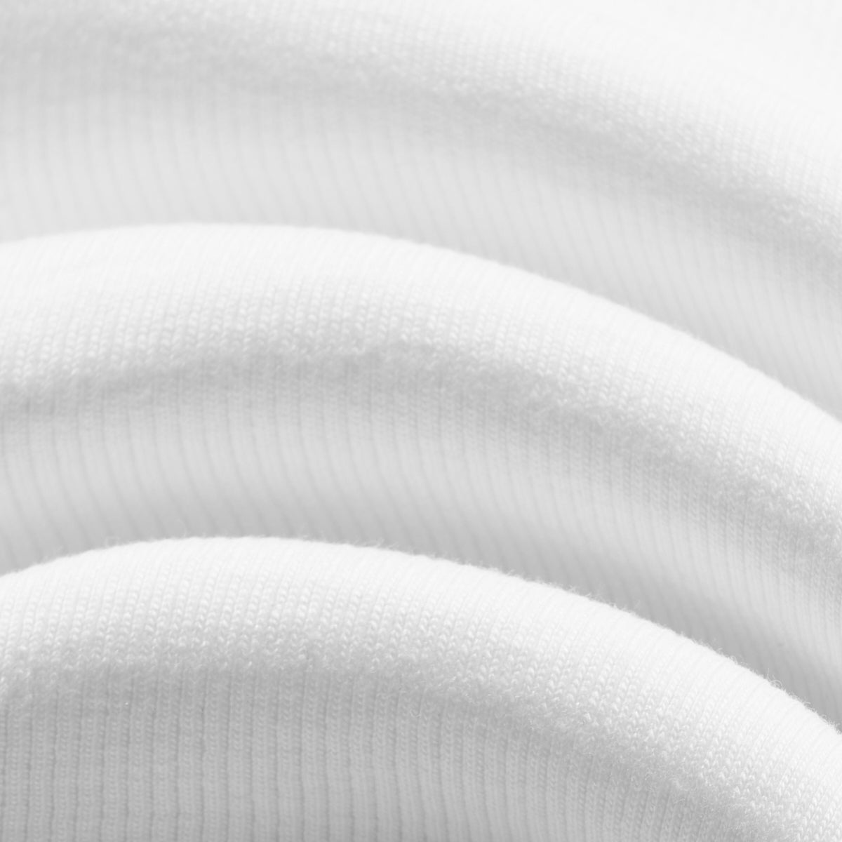 SCIRPT FITTED TEE - WHITE