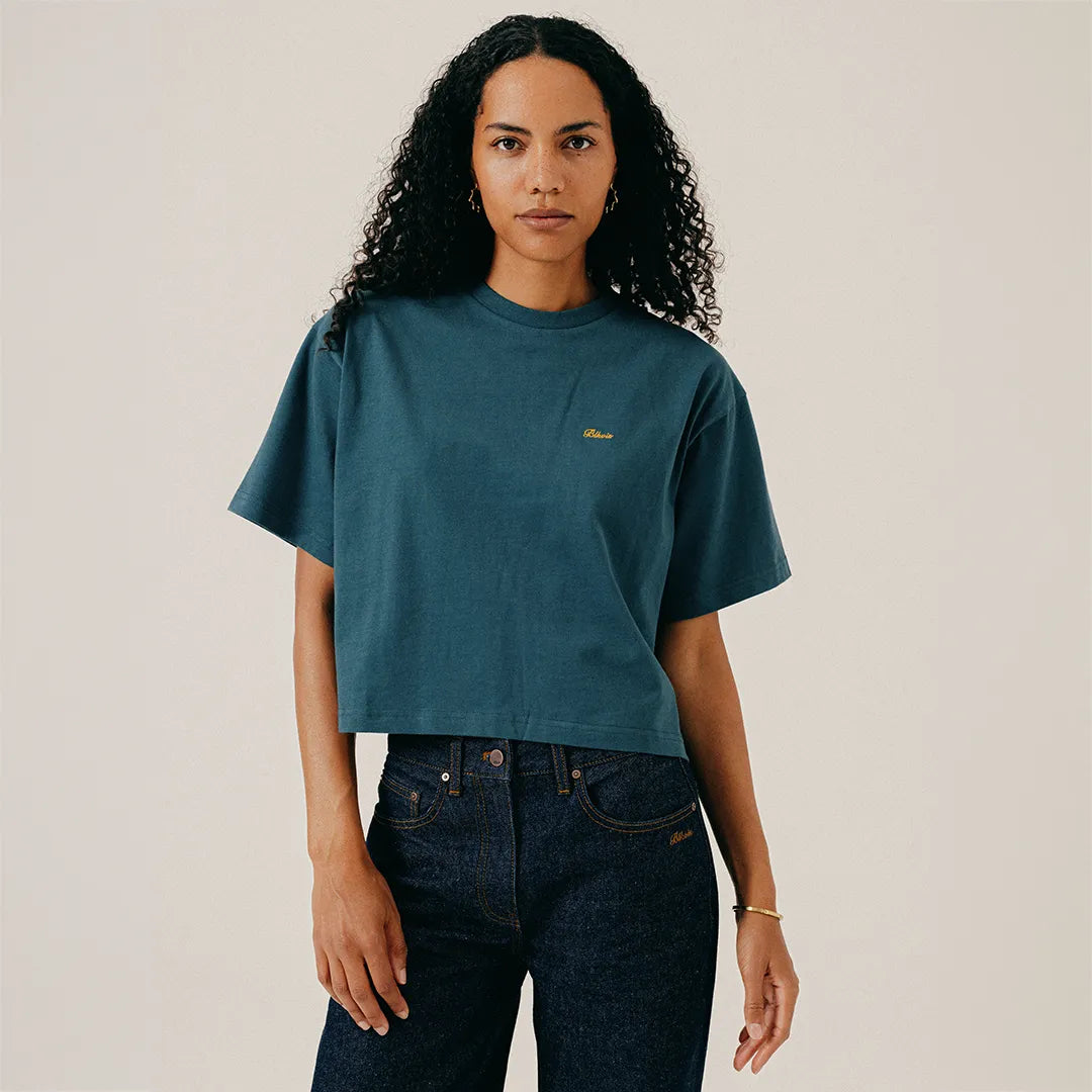 SCRIPT TEE - SEA MOSS
