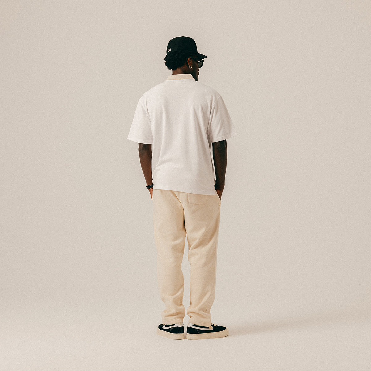 LOGO SWEATPANTS - WHITECAP GRAY