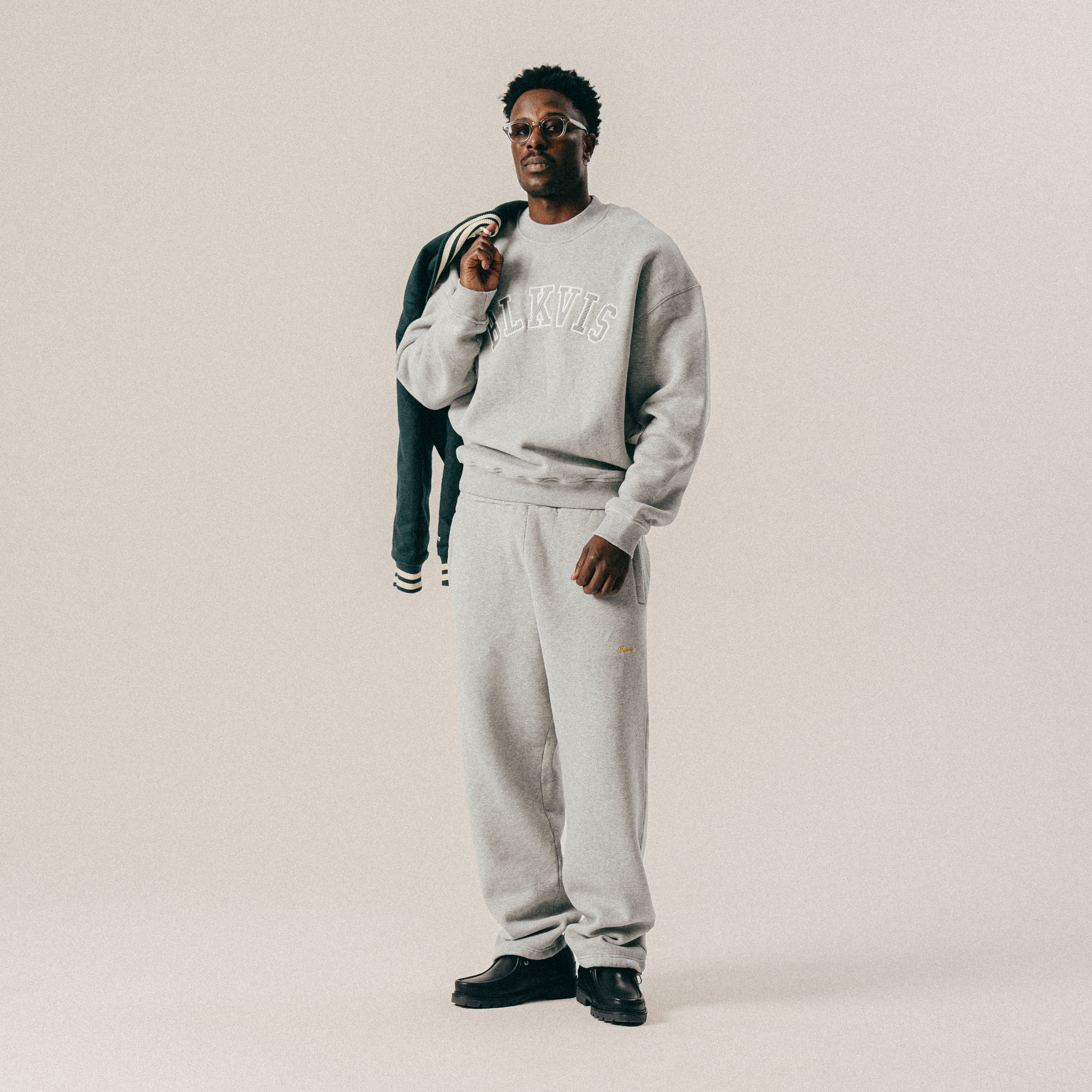 BLKVIS LOGO CREWNECK - MID GREY HEATHER