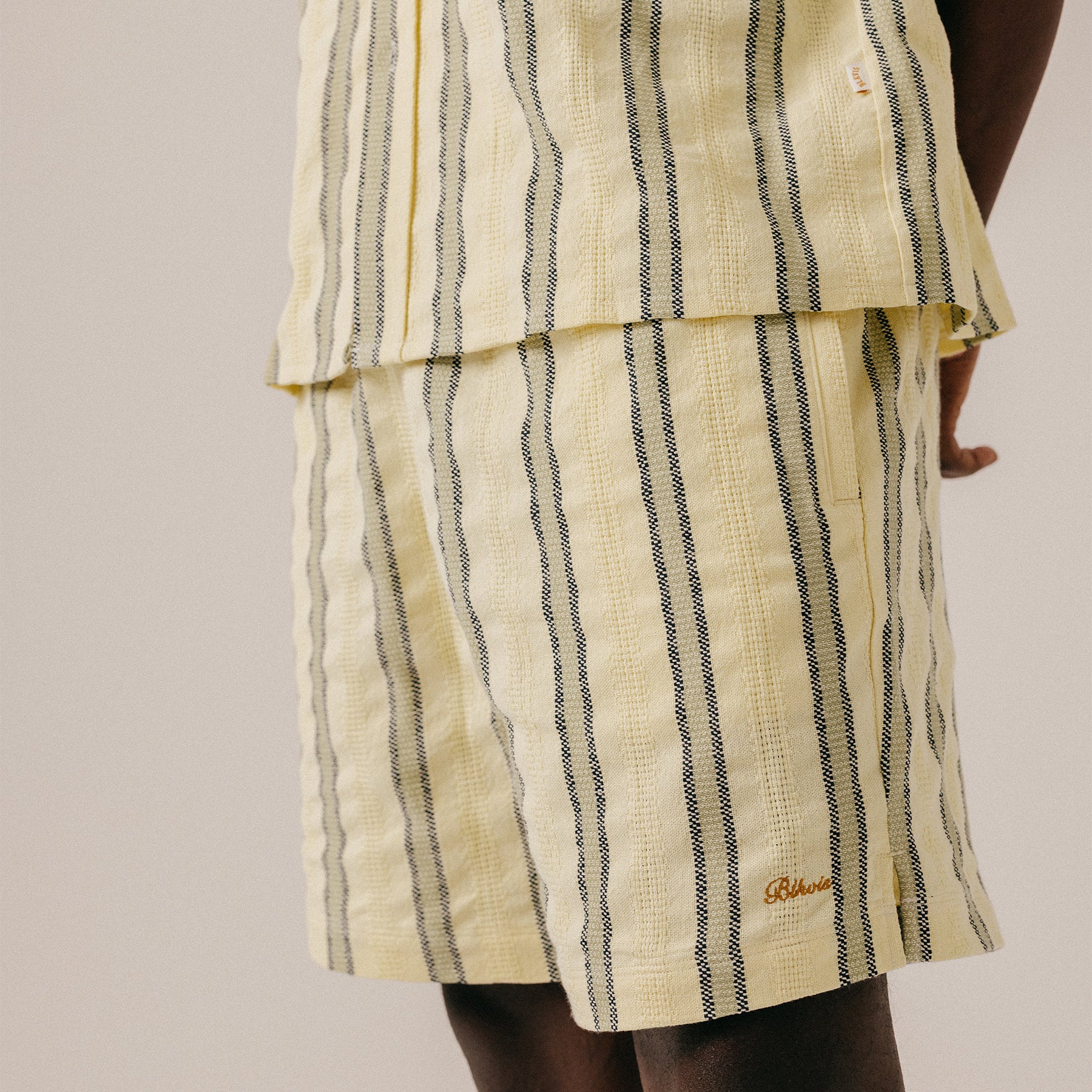 STRUCTURED JAQUARD SHORTS - FLAN