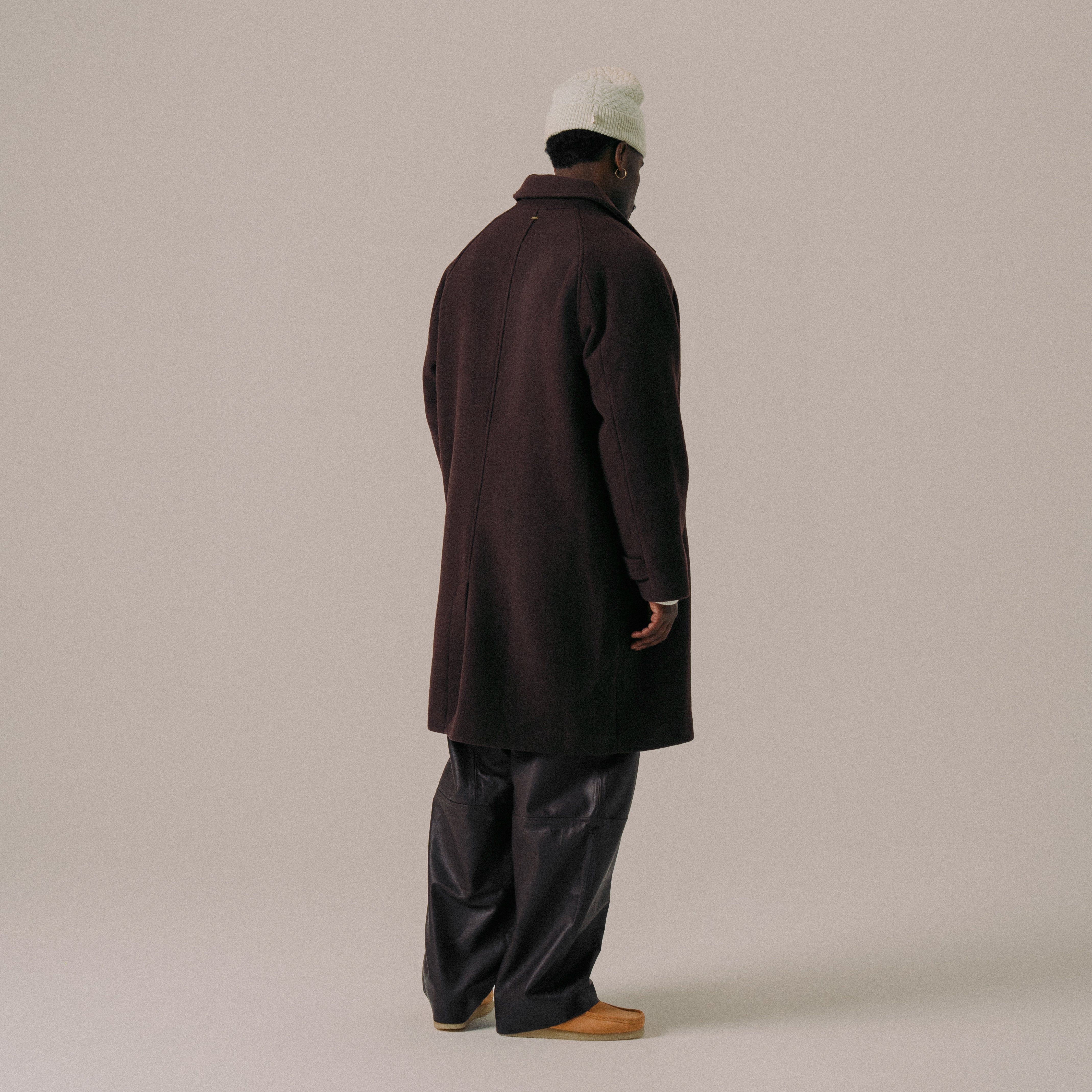 BLKVIS SCRIPT COAT - RAISIN