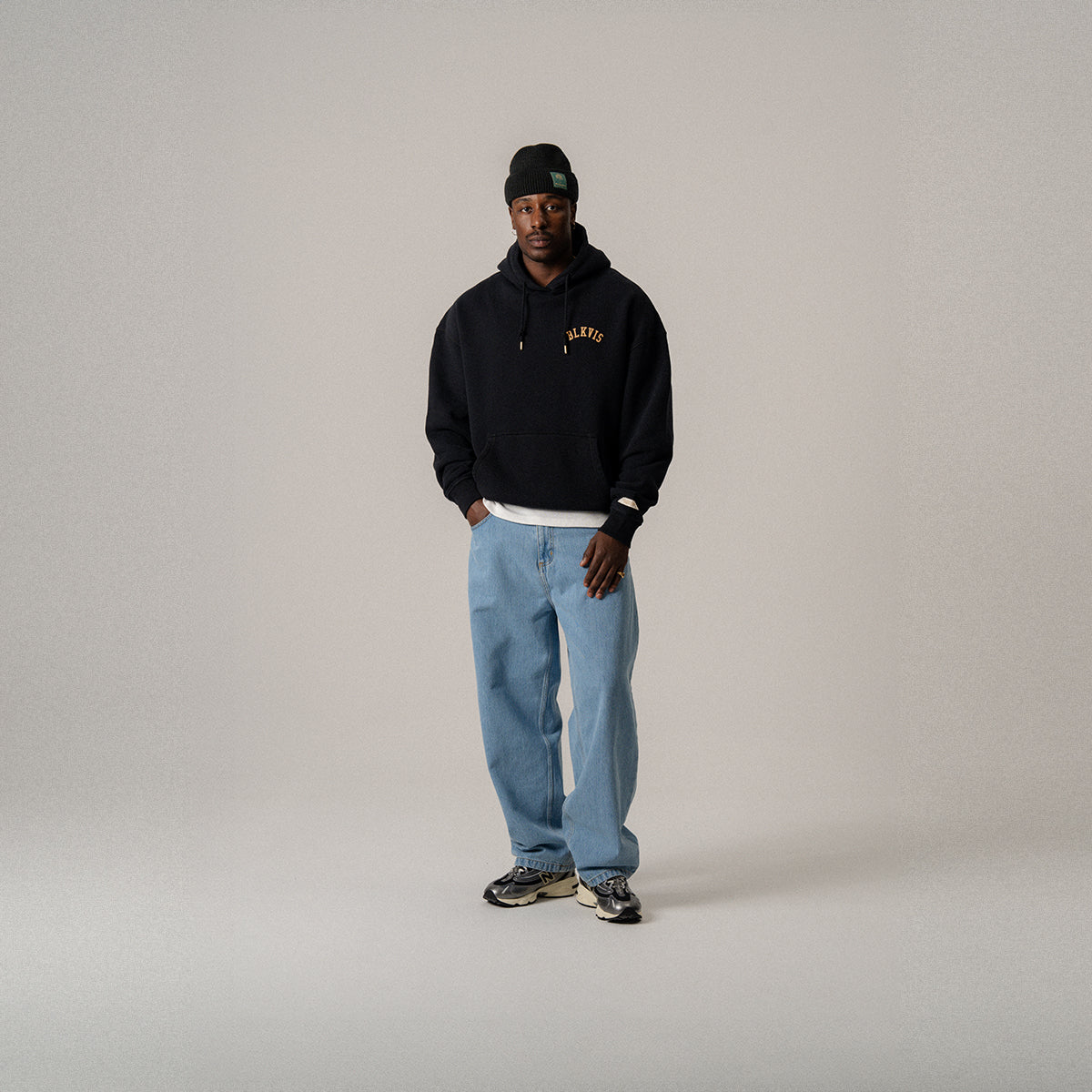 BLKVIS LOGO HOODIE - BLACK