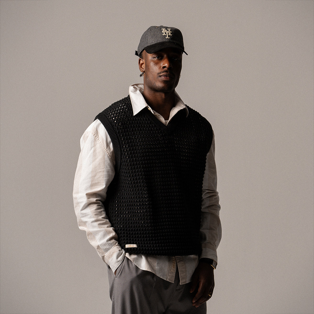 BLKVIS POINTELLE V-NECK VEST - BLACK