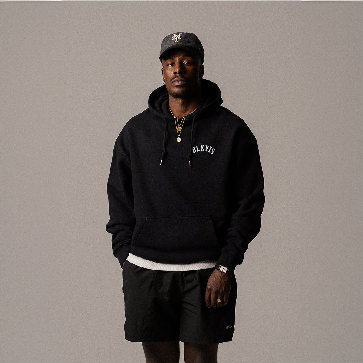 BLKVIS LOGO HOODY - BLACK