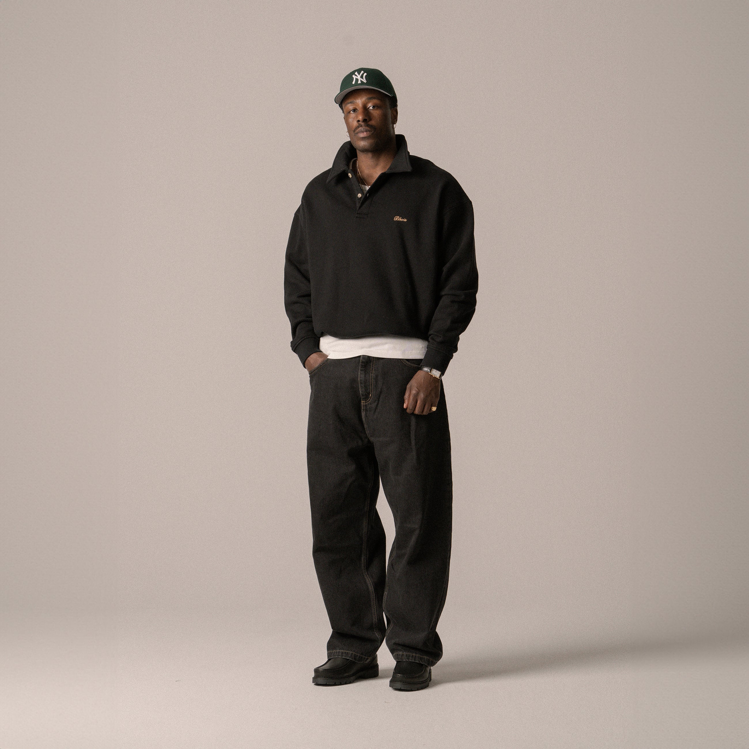 BLKVIS SCRIPT POLO SWEATER - BLACK