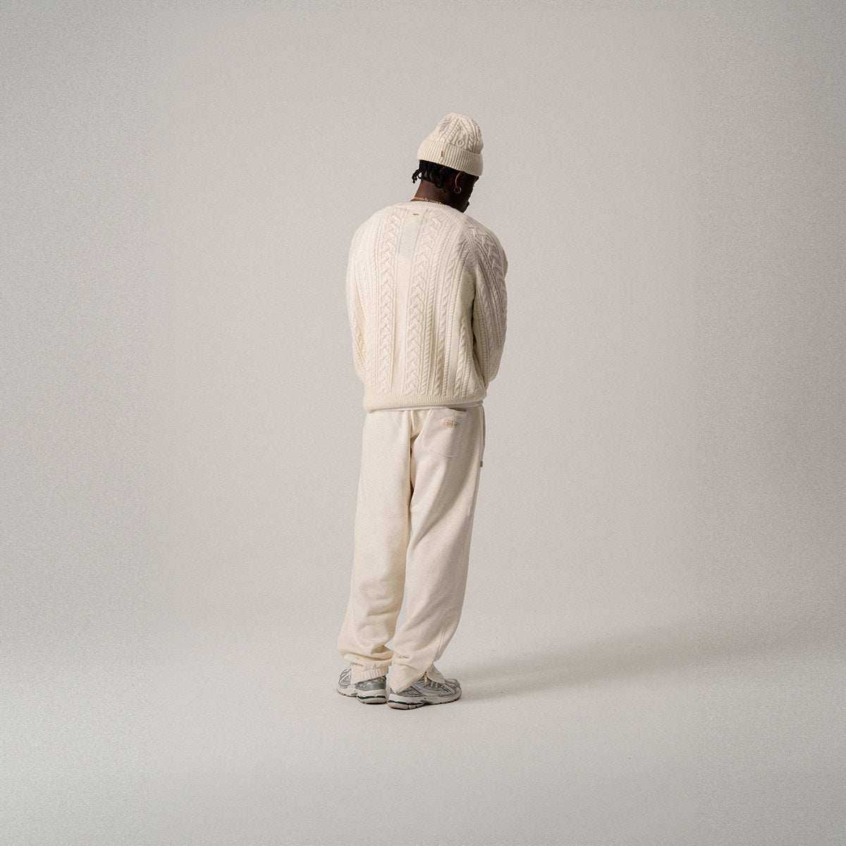 BLKVIS LOGO SWEATPANTS - ANTIQUE WHITE