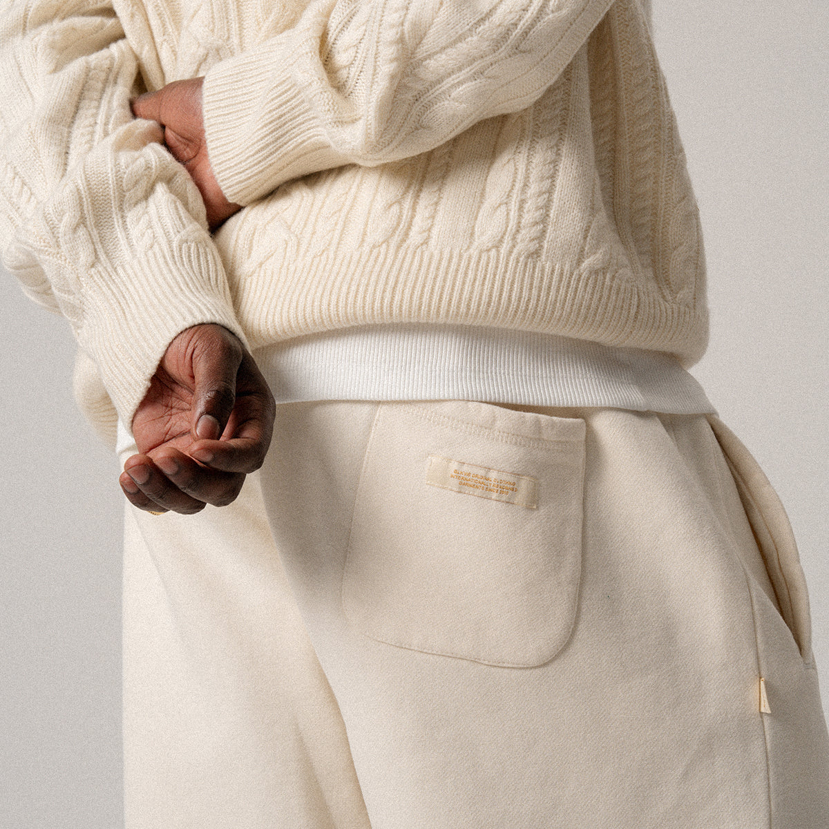 BLKVIS LOGO SWEATPANTS - ANTIQUE WHITE