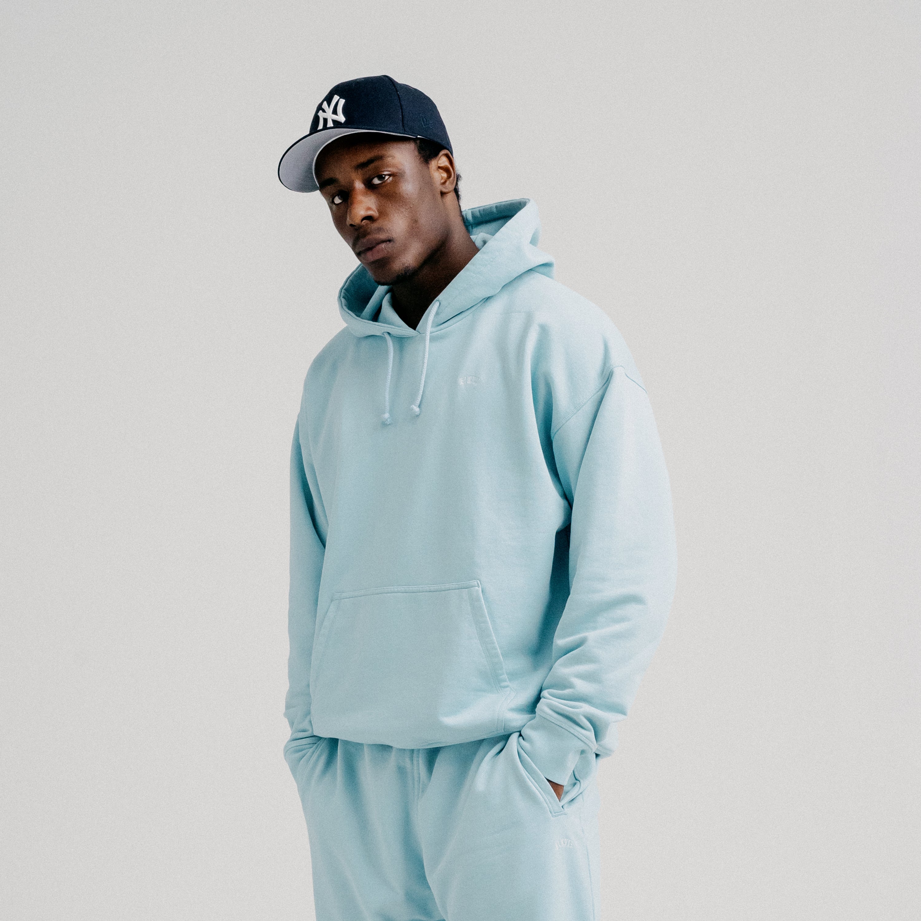 ESSENTIALS OS HOODY - SKYBLUE