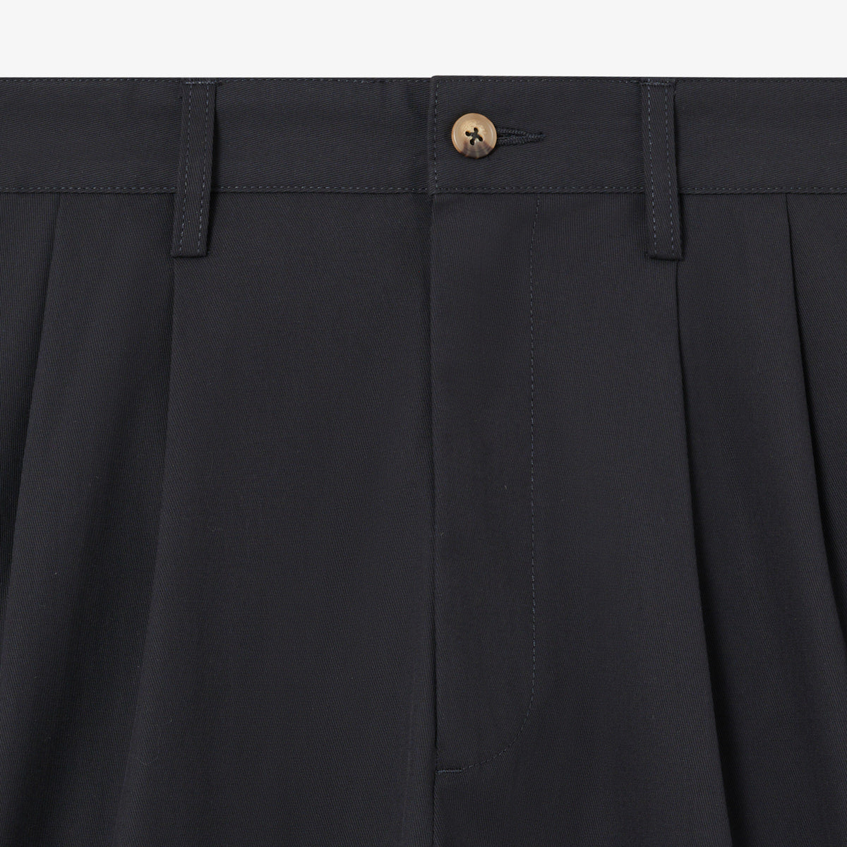BLKVIS DOUBLE PLEATED SHORTS - BLACK