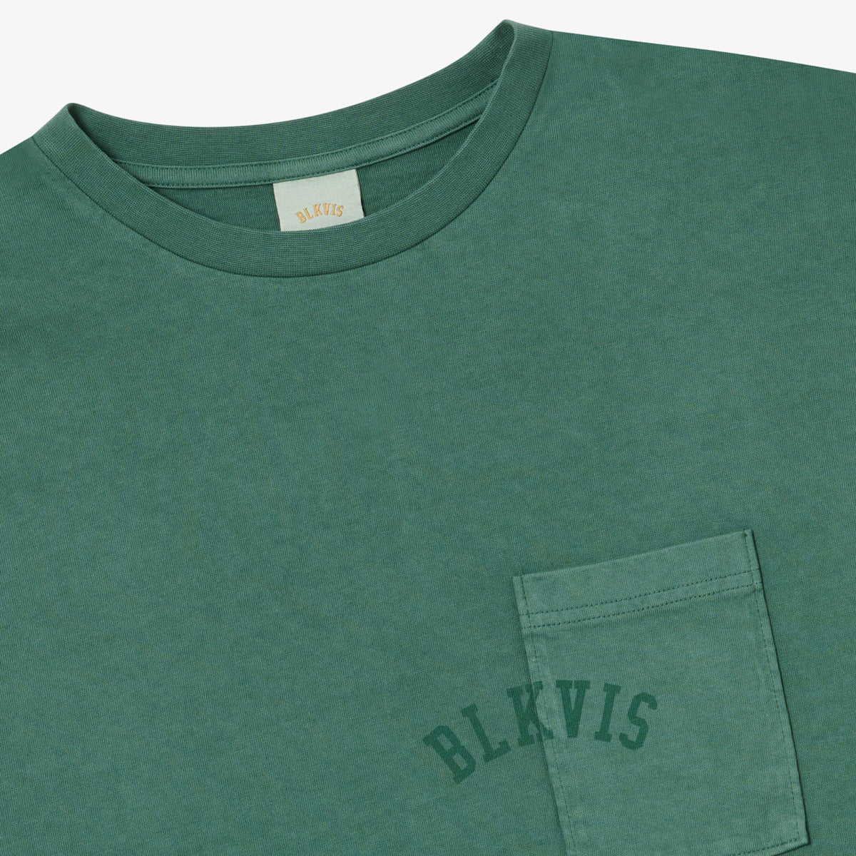 BLKVIS LOGO POCKET TEE GARMENT DYE - HUNTER GREEN