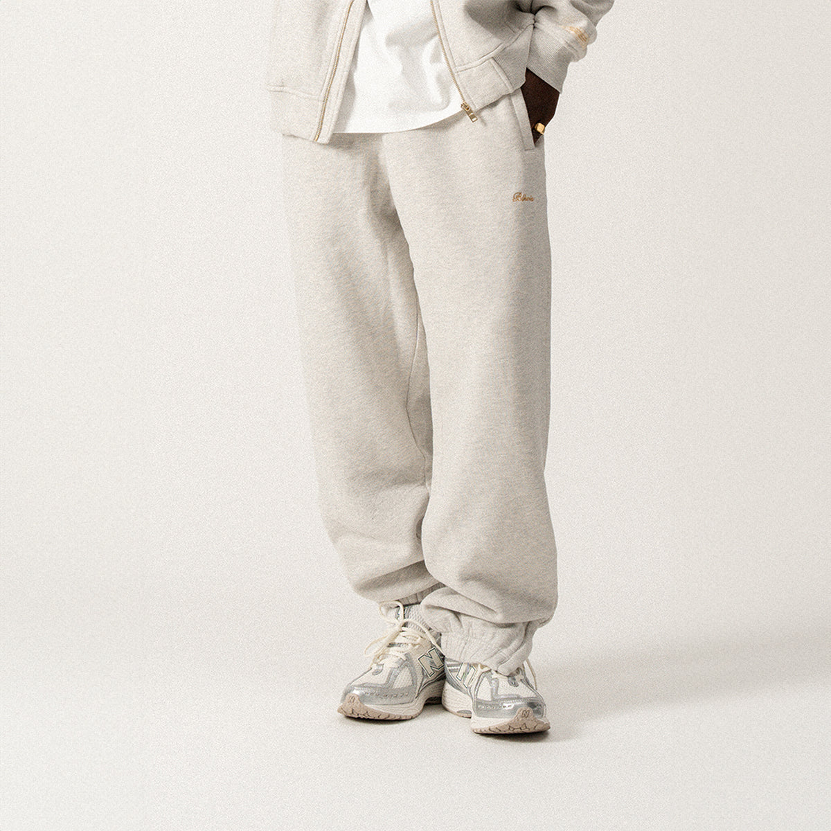 SCRIPT LOGO SWEATPANTS - HEATHER GREY