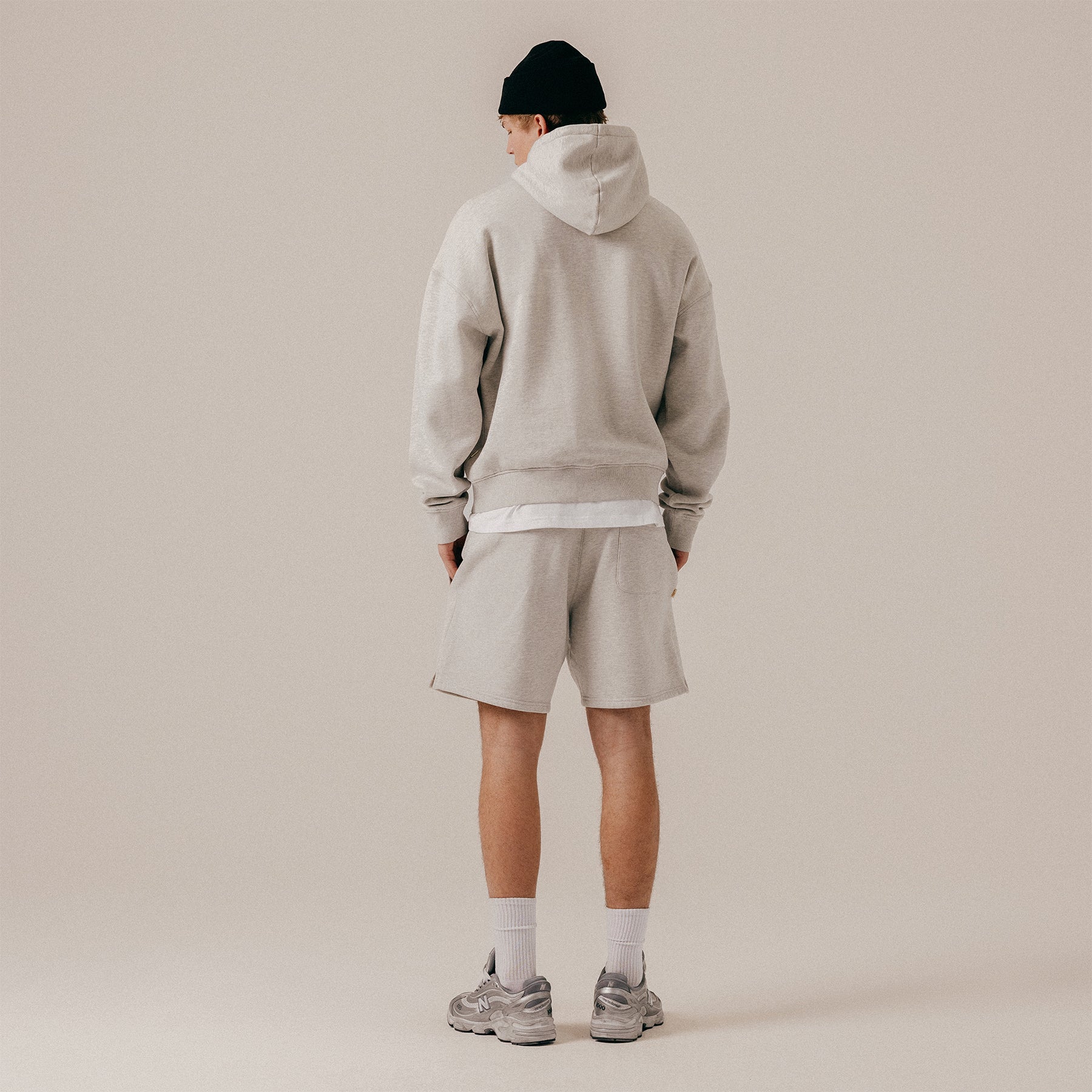 SCRIPT SWEATSHORTS - ECRU GREY HEATHER