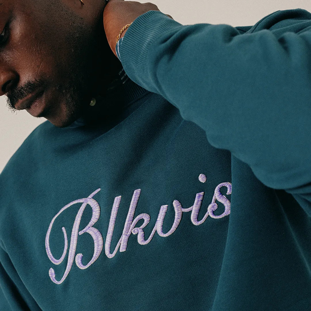 BOLD SCRIPT CREWNECK - SEA MOSS