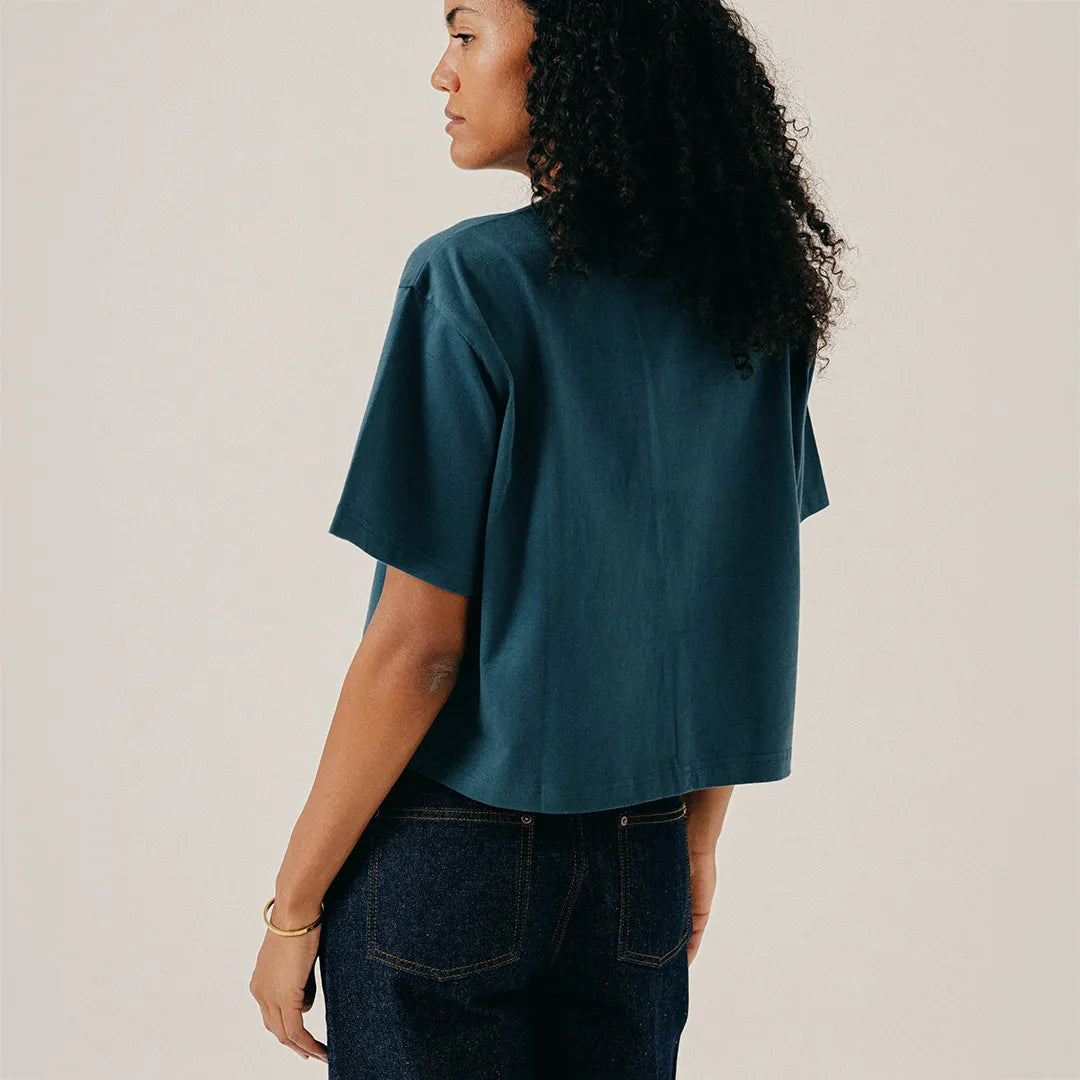 SCRIPT TEE - SEA MOSS