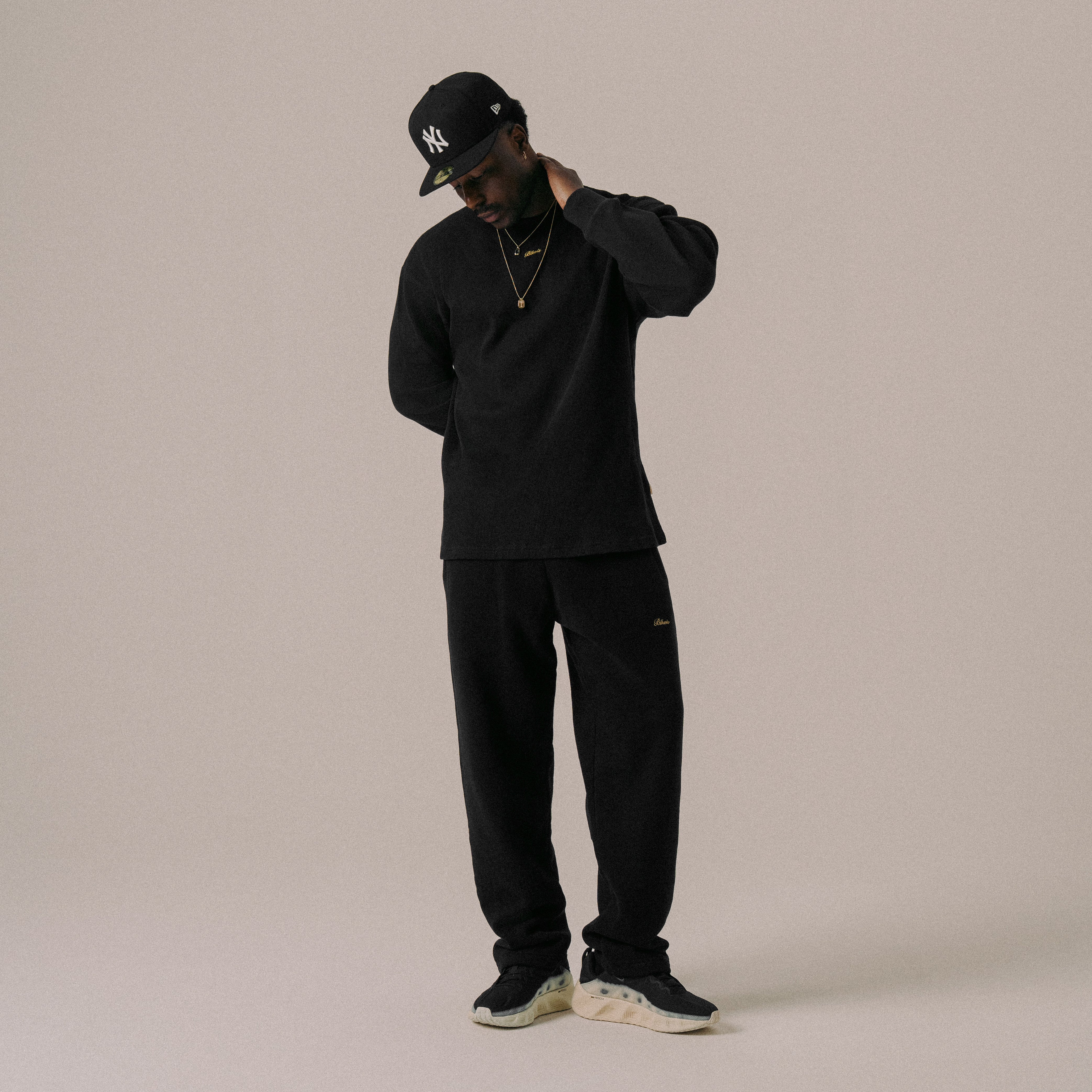 BLKVIS SCRIPT WAFFLE LONGSLEEVE - BLACK