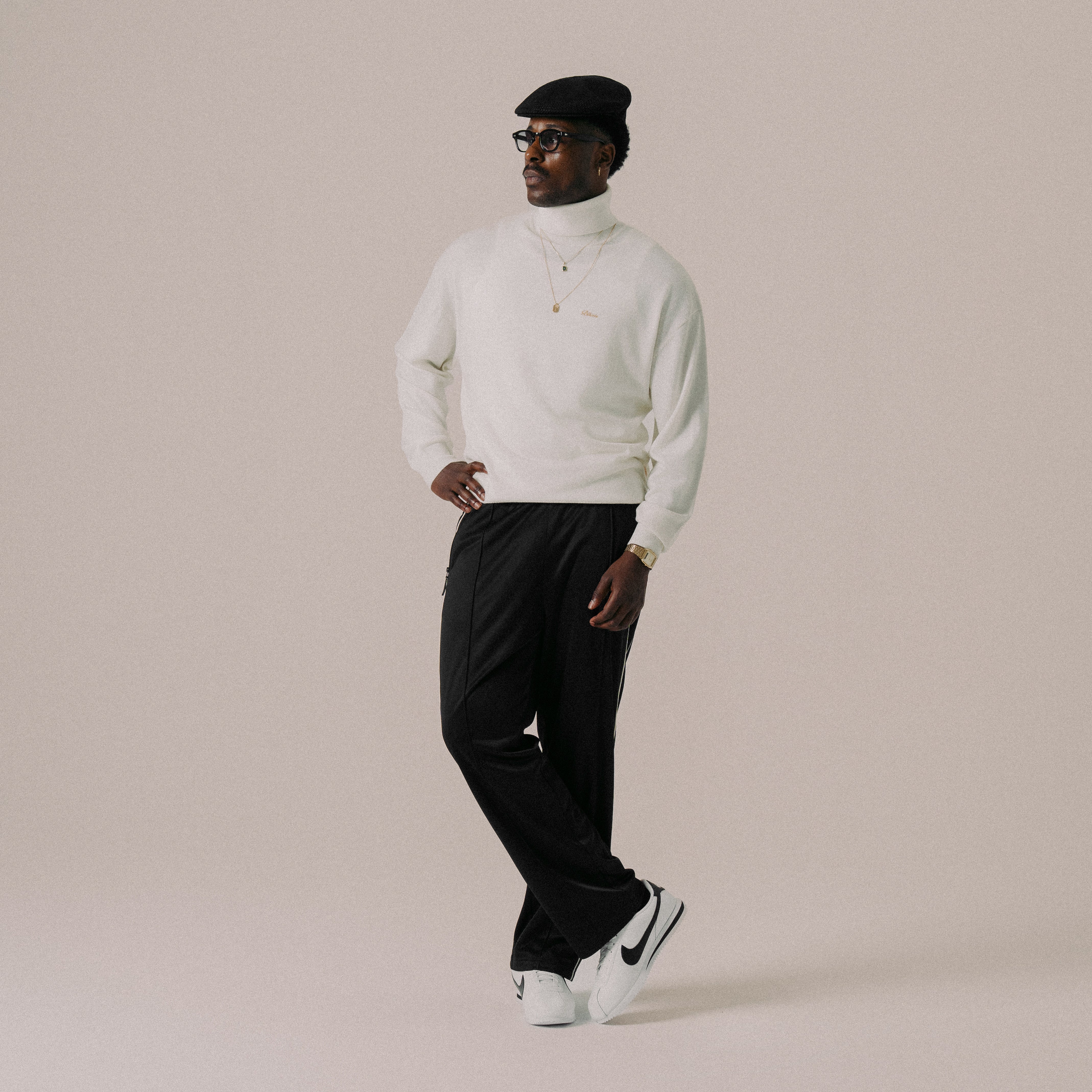 BLKVIS SCRIPT ROLLNECK SWEATER - ANTIQUE WHITE