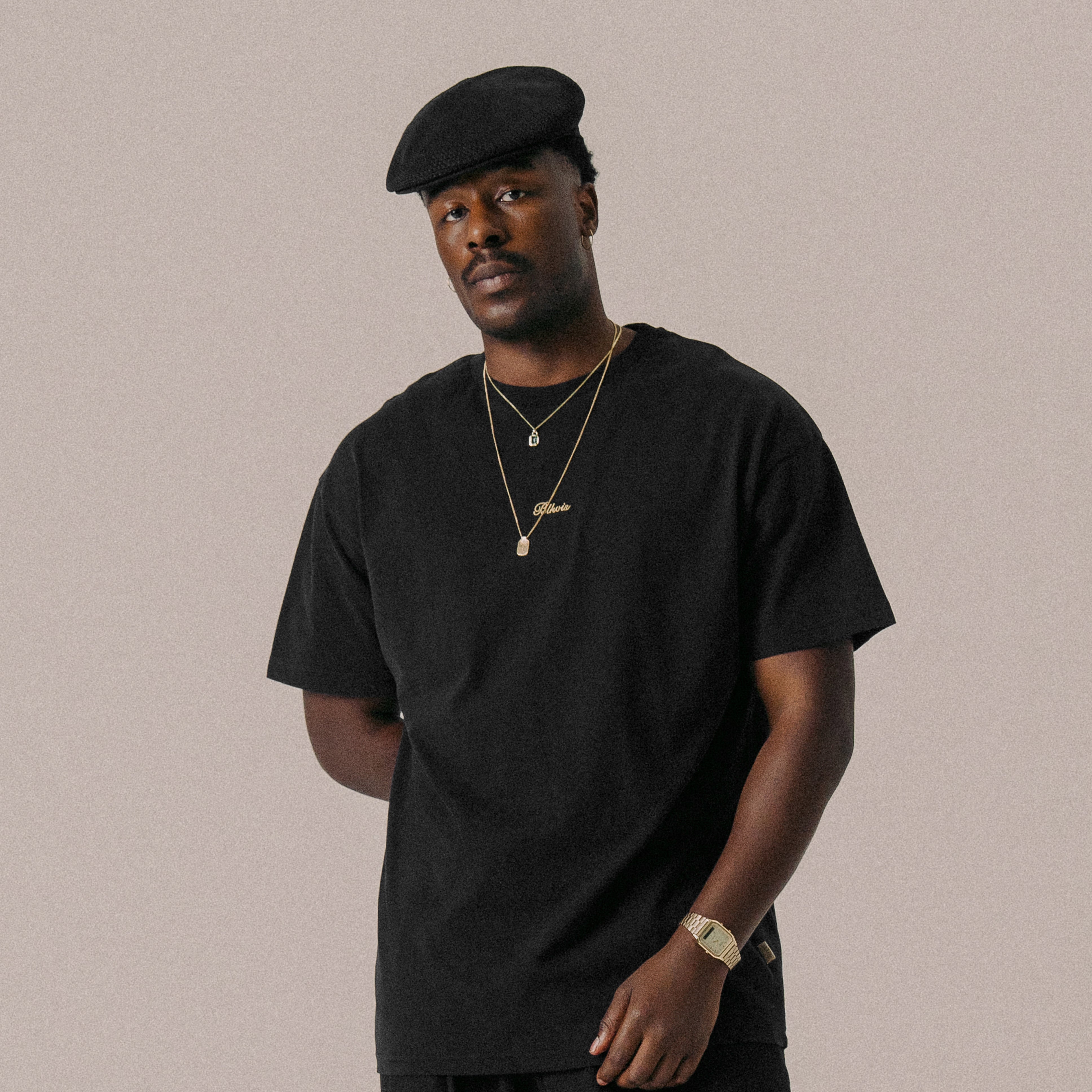 BLKVIS SCRIPT TEE - BLACK