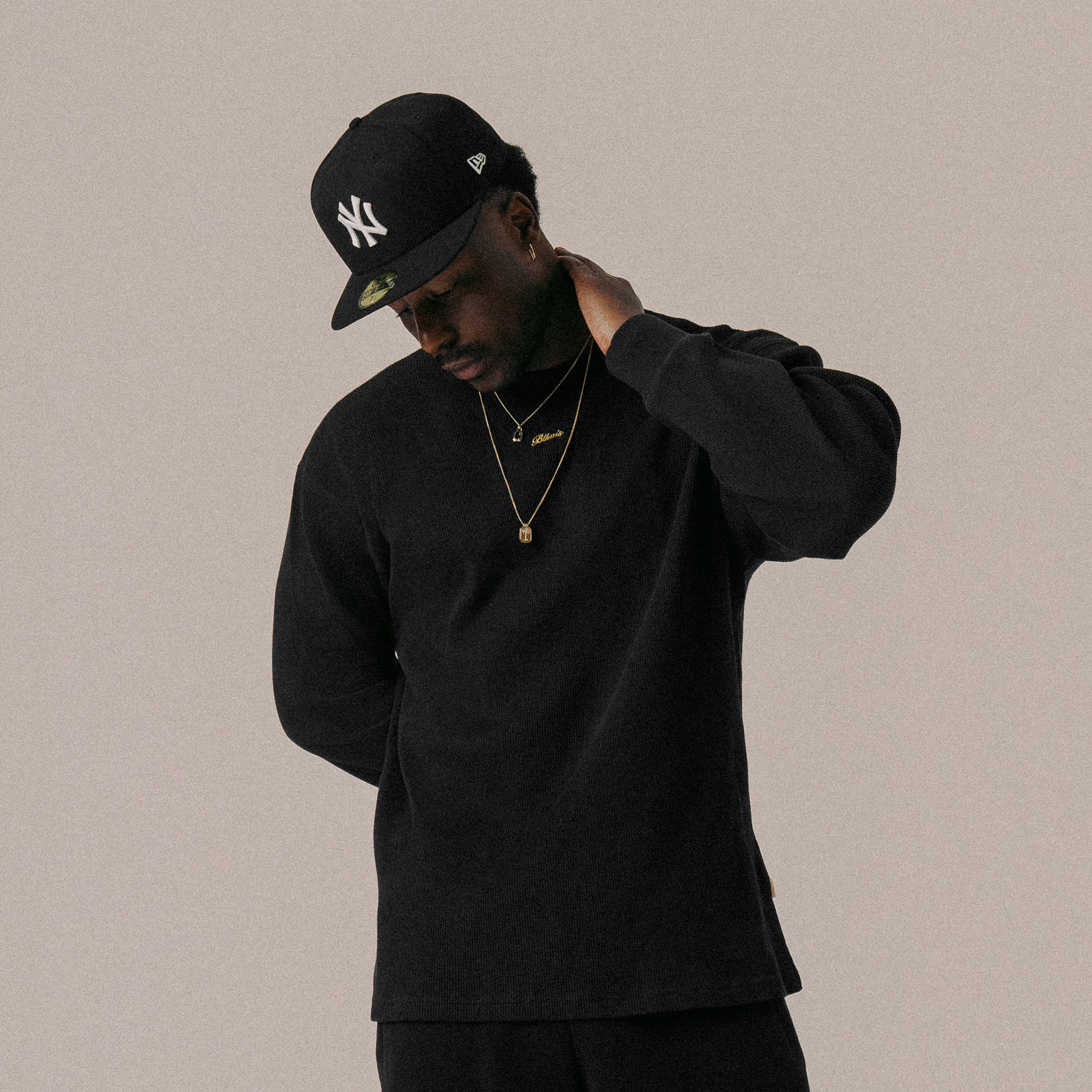 BLKVIS SCRIPT WAFFLE LONGSLEEVE - BLACK