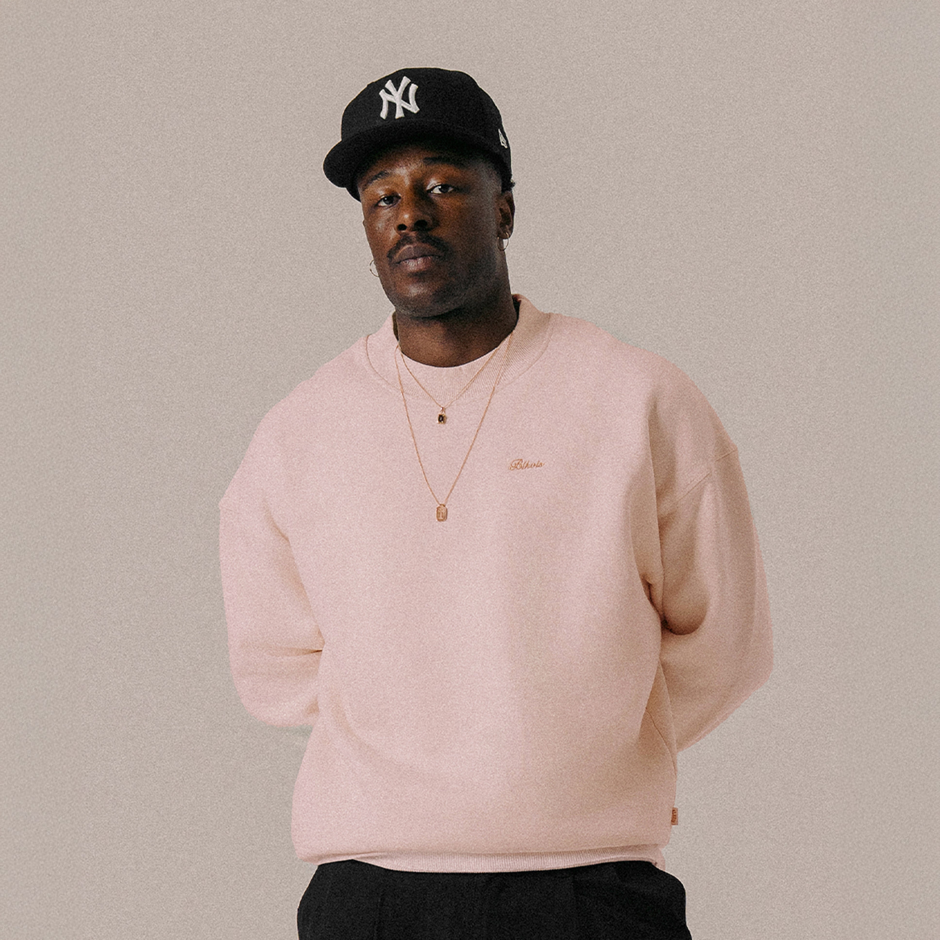 BLKVIS SCRIPT CREWNECK - SEPIA ROSE