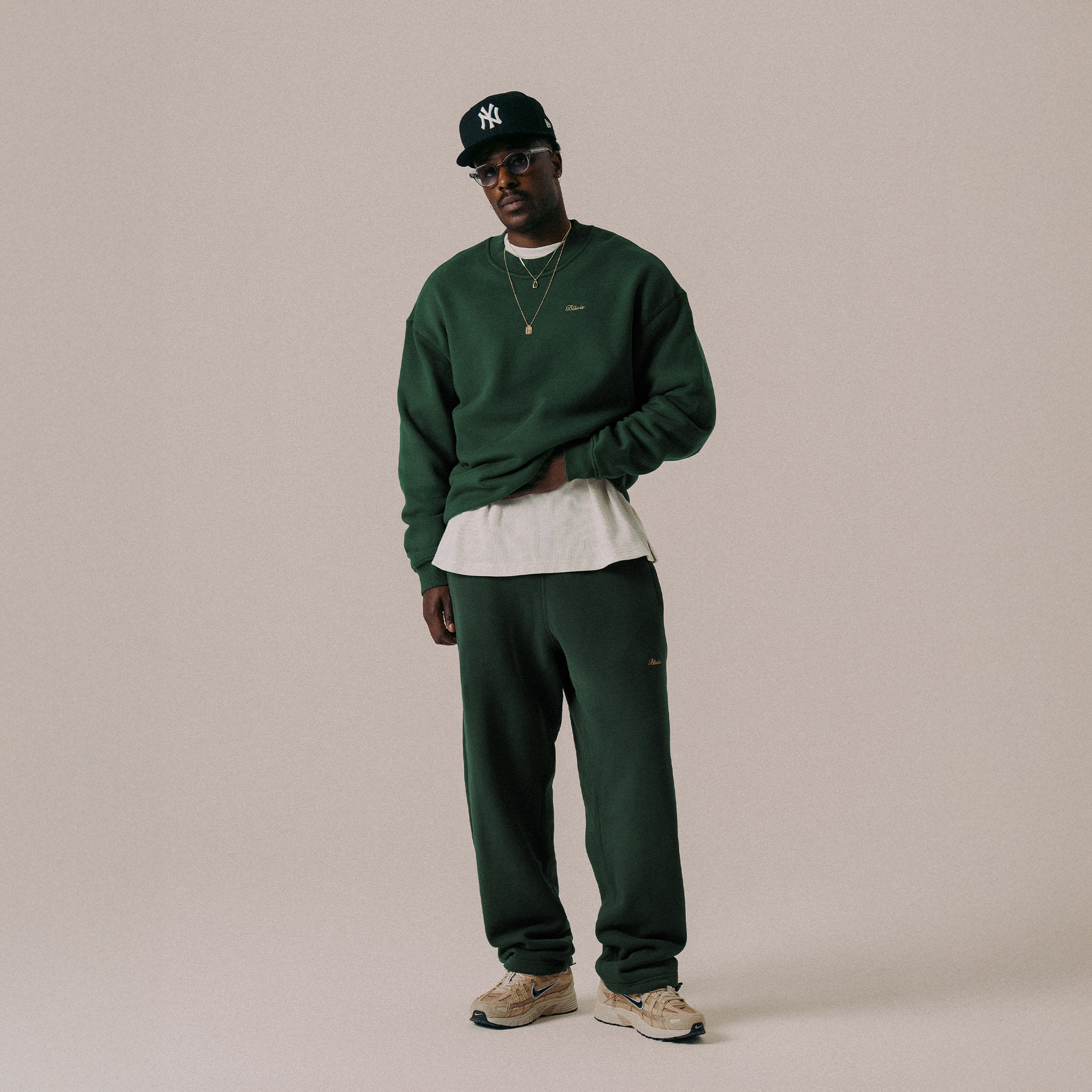 BLKVIS SCRIPT CREWNECK - HUNTER GREEN