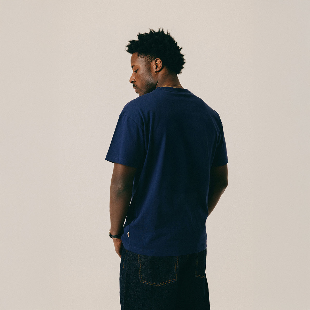 SCRIPT TEE - PEACOAT