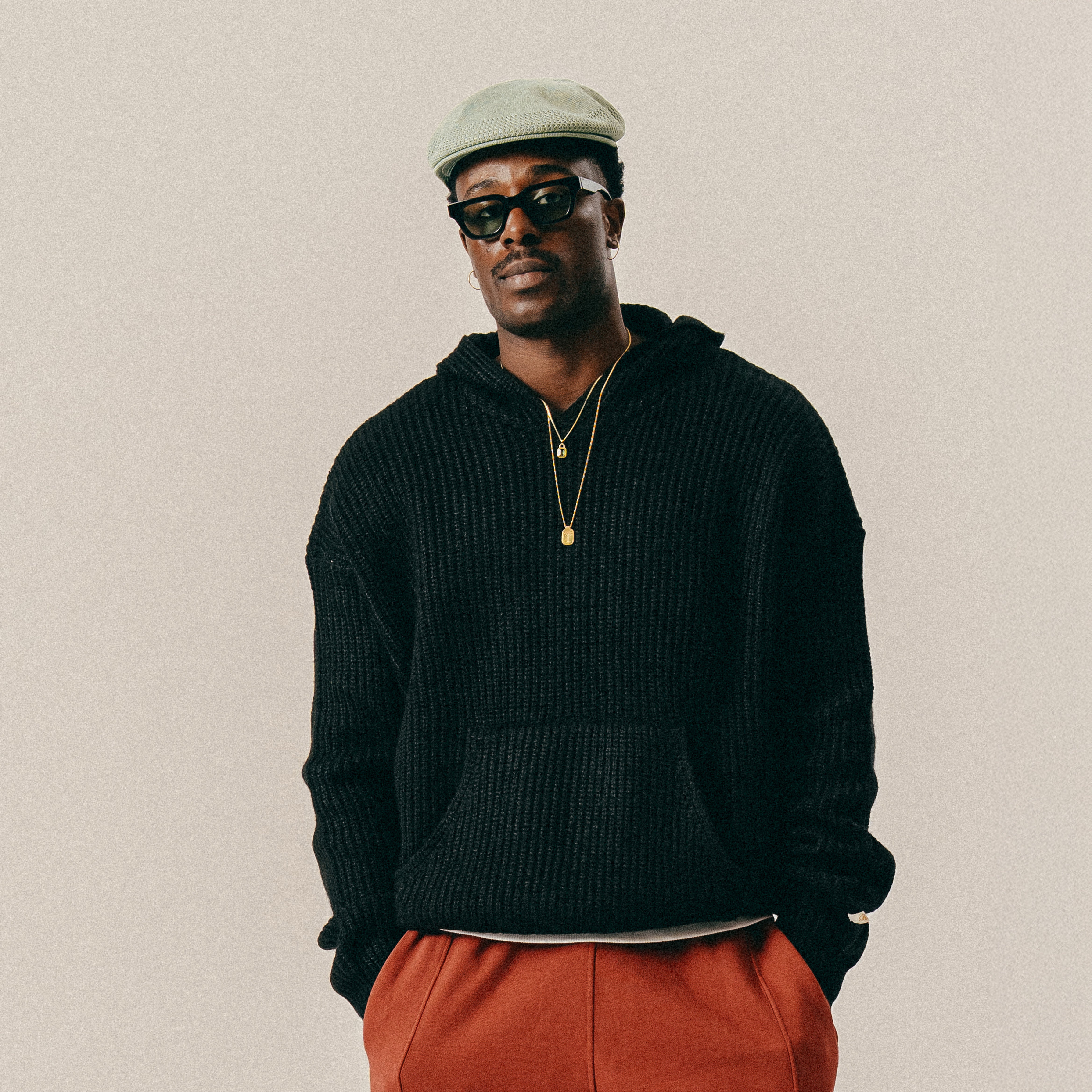 BLKVIS SCRIPT HEAVY KNIT HOODY - BLACK