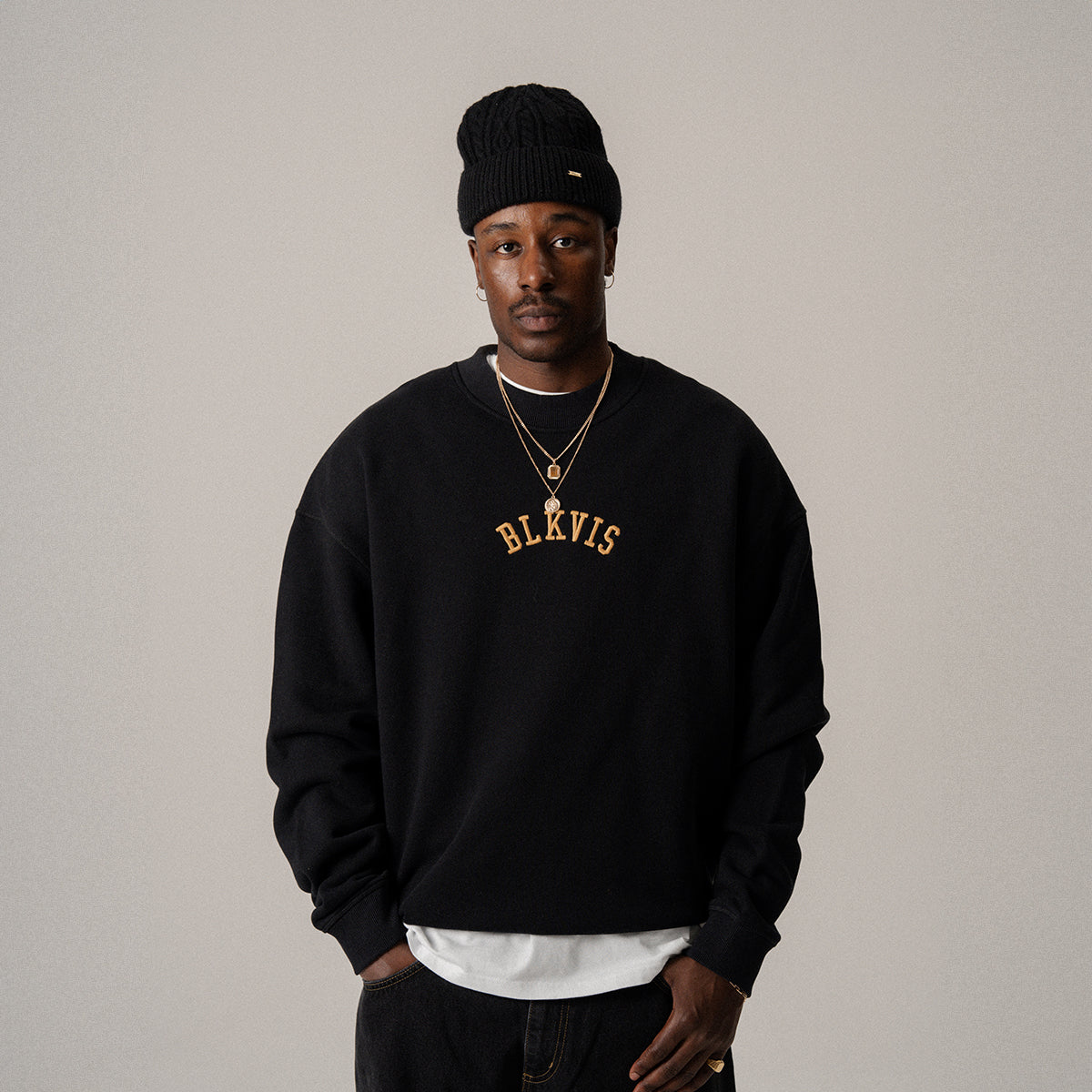 BLKVIS LOGO CREWNECK - BLACK