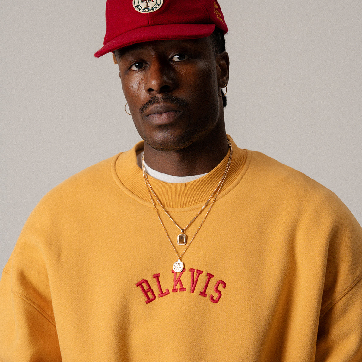 BLKVIS LOGO CREWNECK - HONEY GOLD