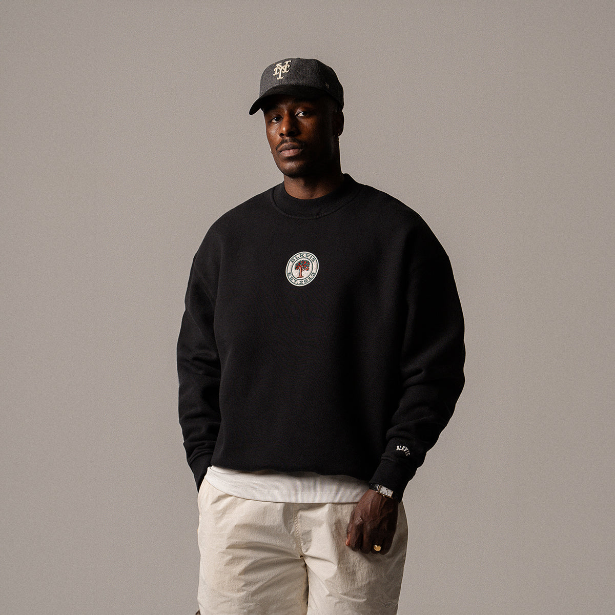 BLKVIS SOURCE CREWNECK - BLACK