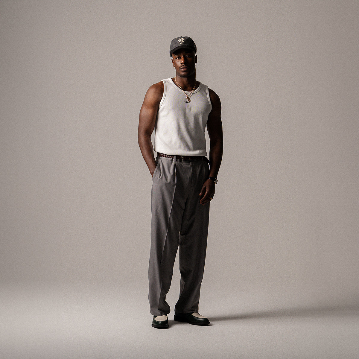 BLKVIS SCRIPT TANK TOP - WHITE