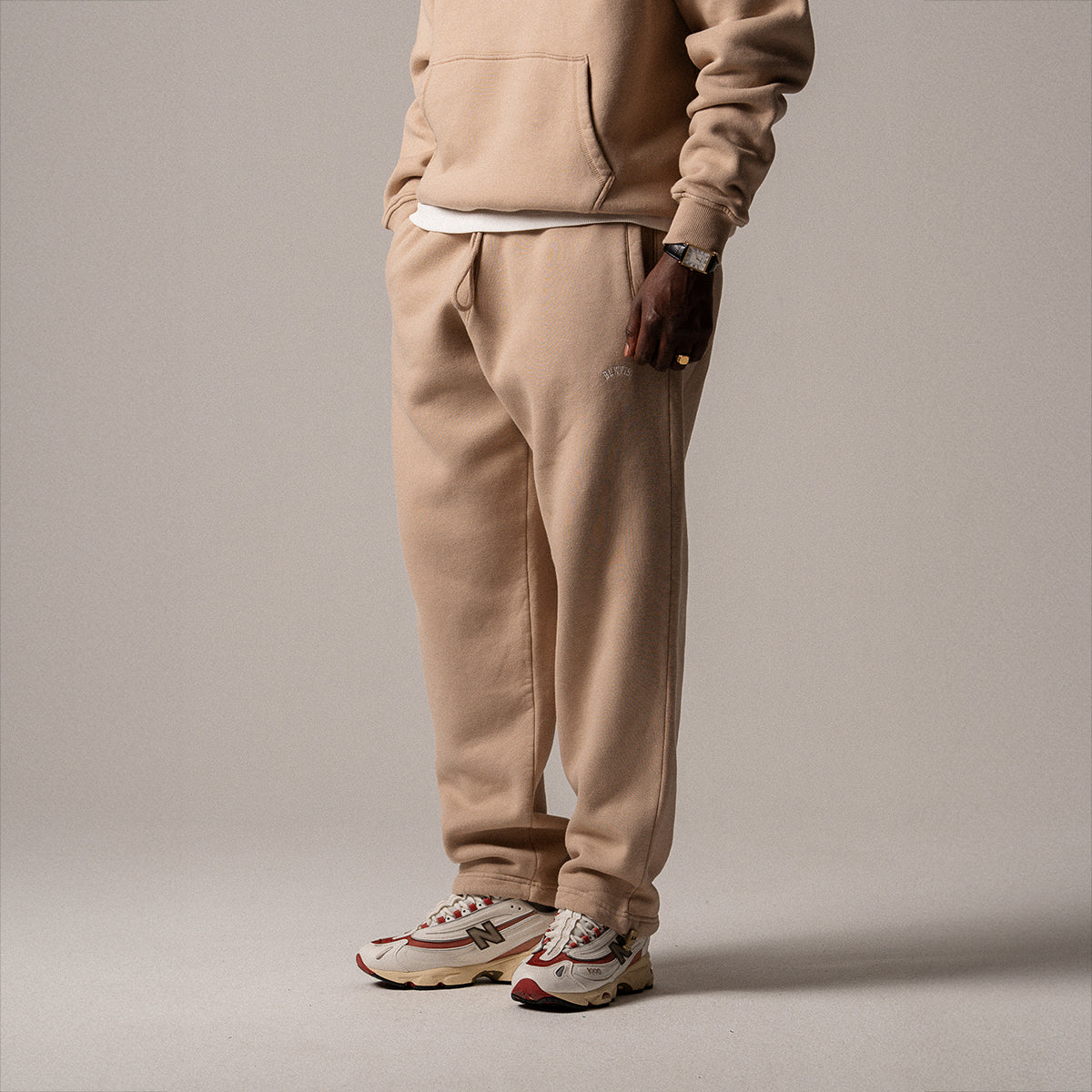 BLKVIS LOGO SWEATPANTS - HUMUS