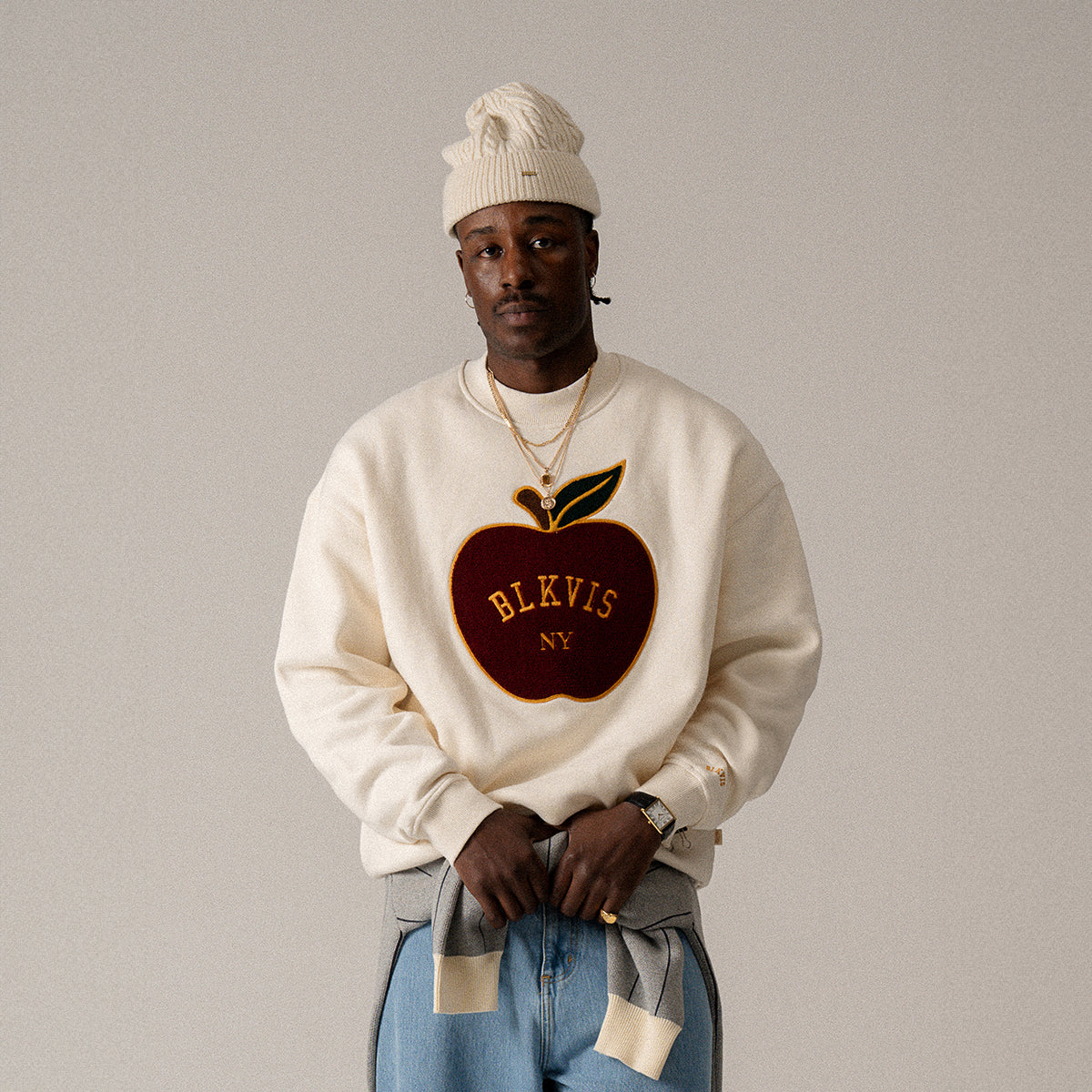 BLKVIS APPLE CREWNECK - ANTIQUE WHITE