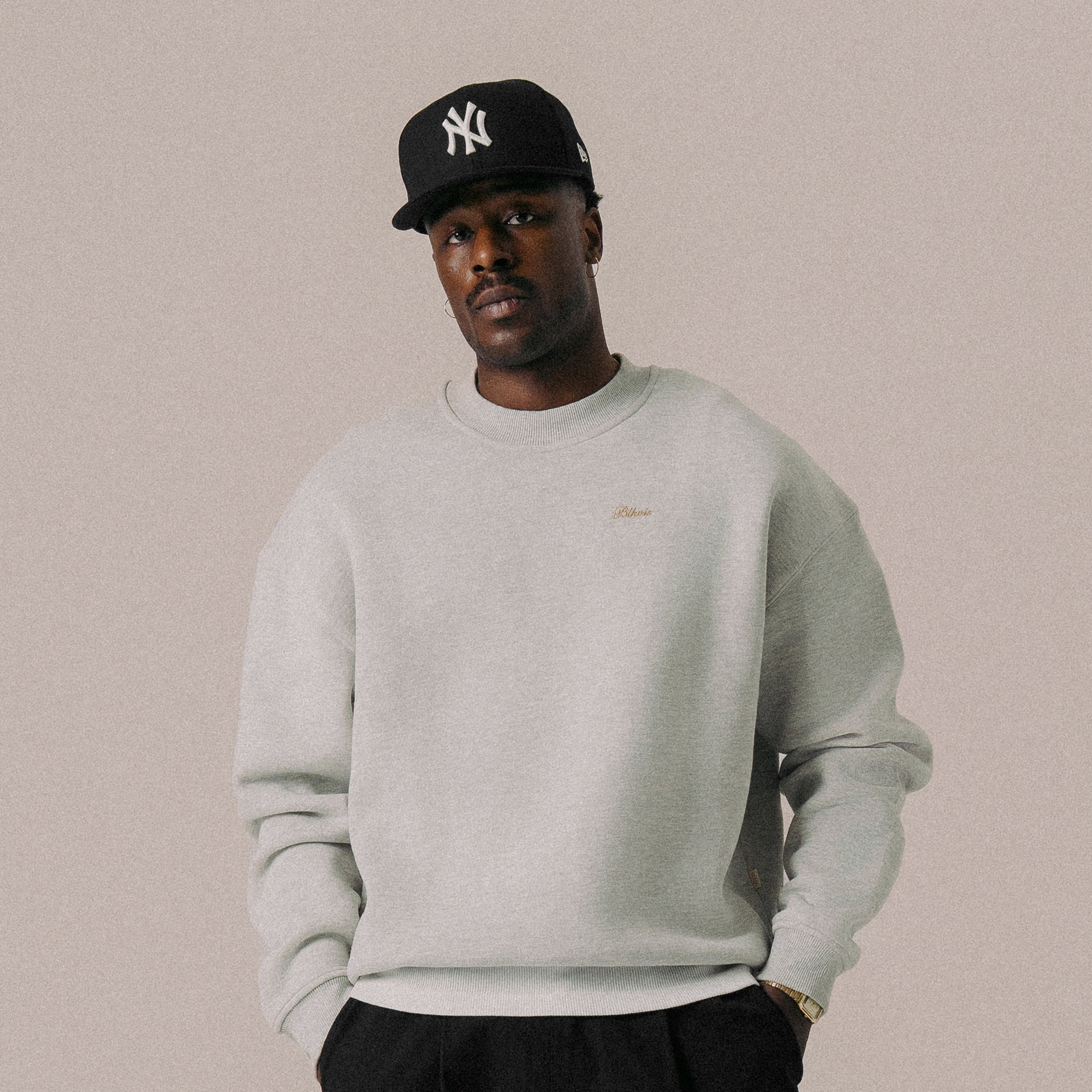 BLKVIS SCRIPT CREWNECK - LIGHT GREY HEATHER