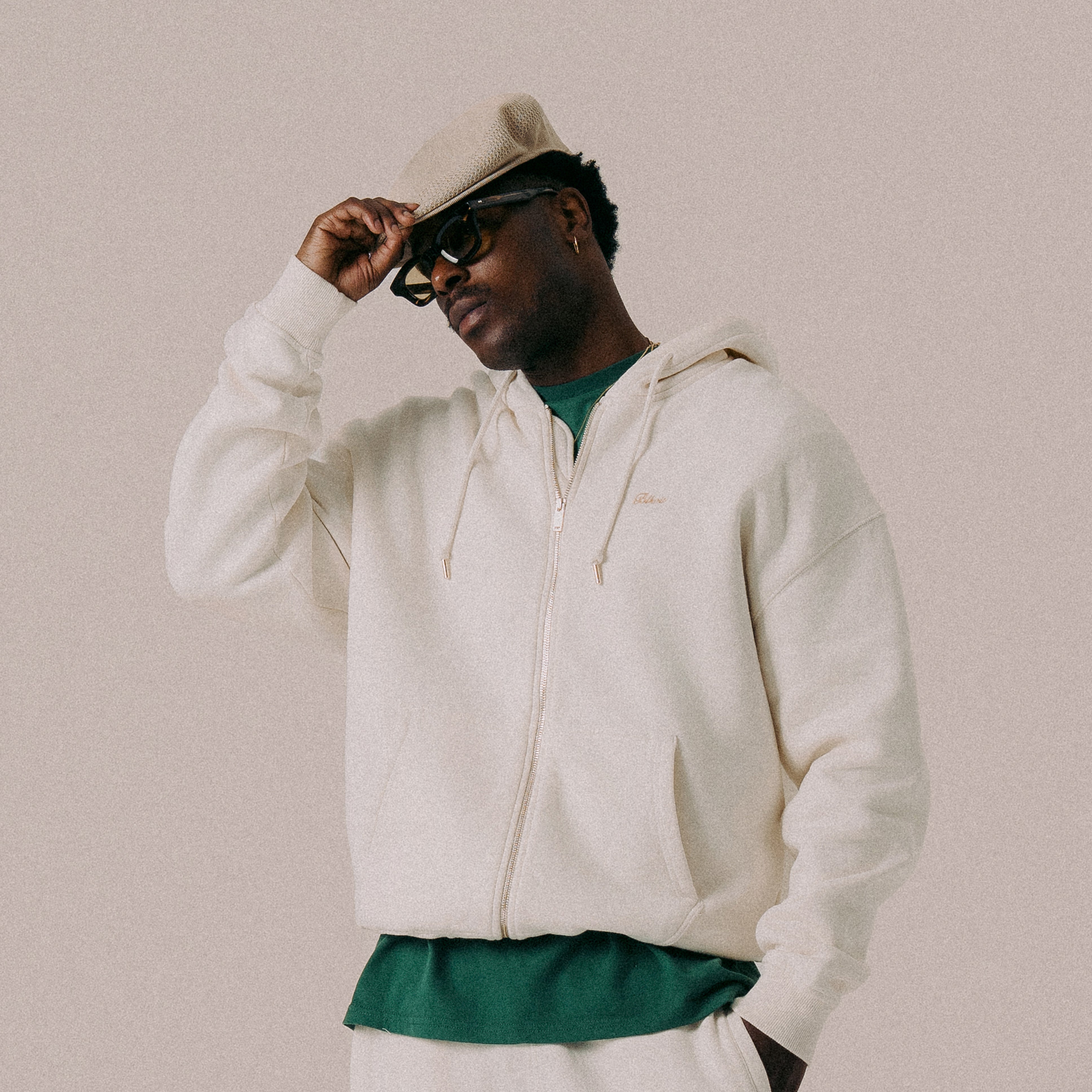 BLKVIS SCRIPT ZIP-HOODY - ANTIQUE WHITE