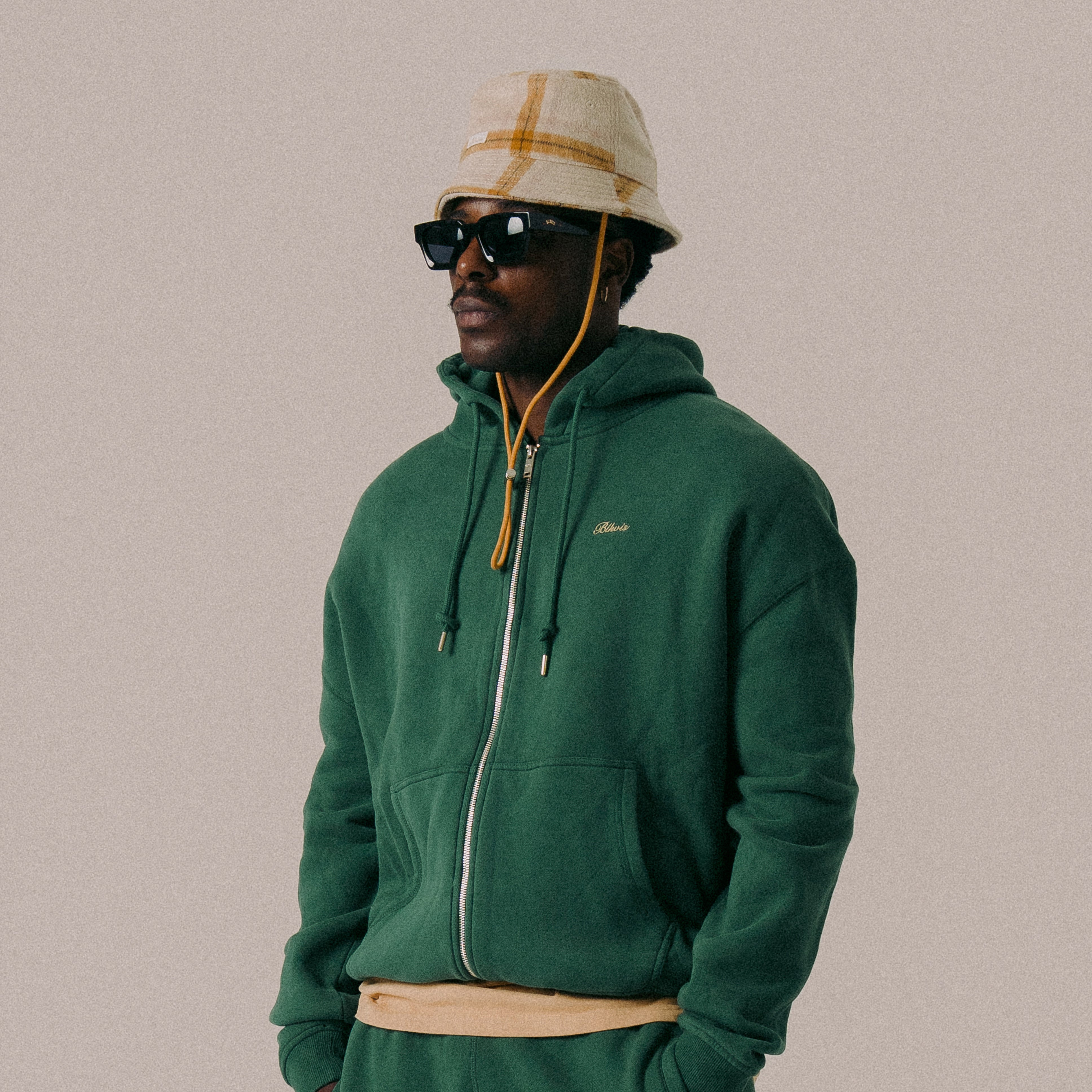 BLKVIS SCRIPT ZIP-HOODY - HUNTER GREEN
