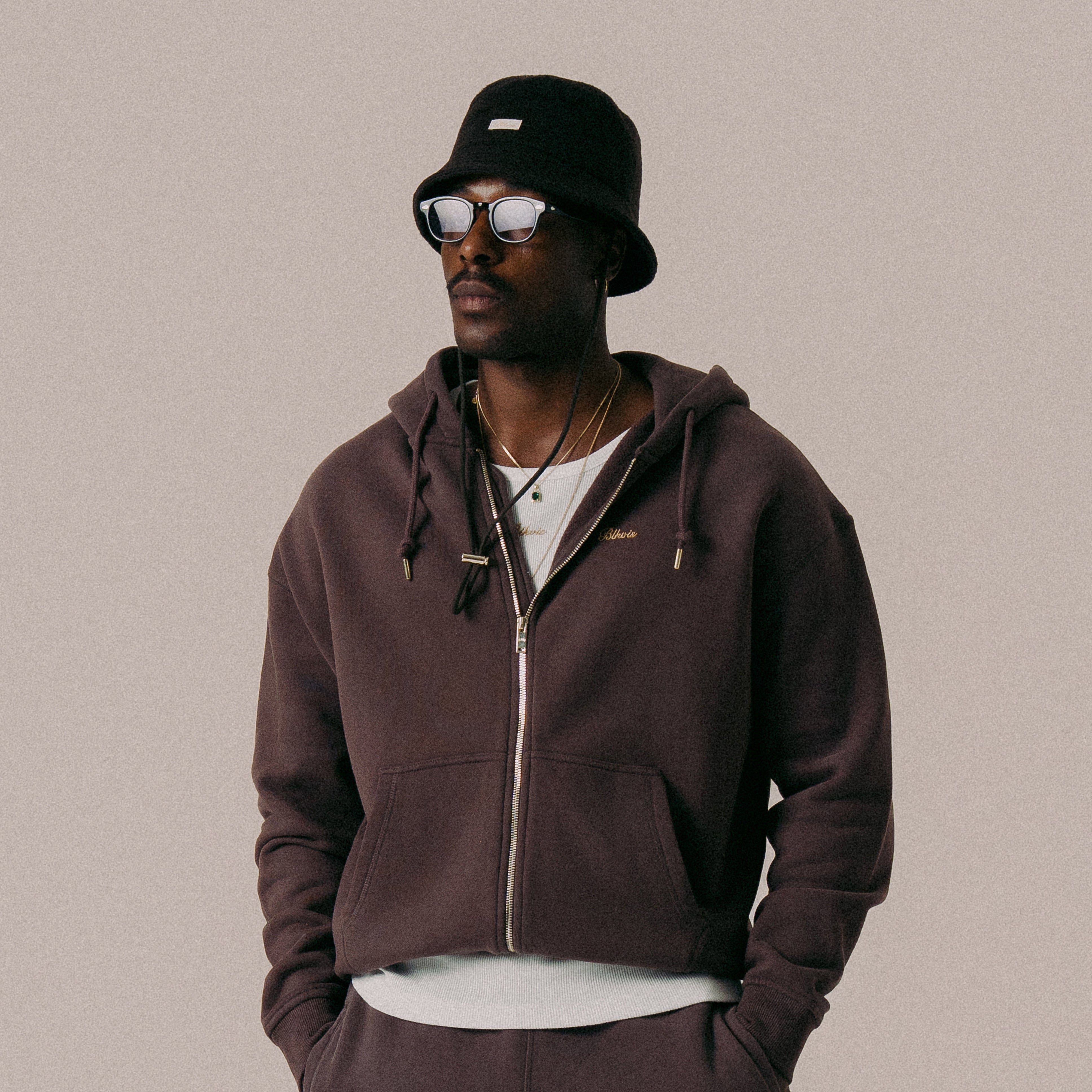 BLKVIS SCRIPT ZIP-HOODY - RAISIN